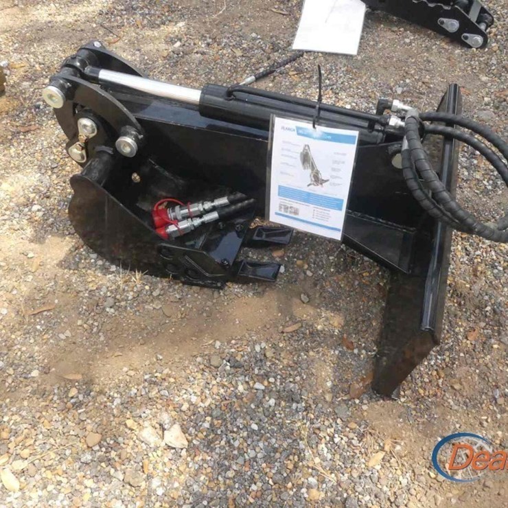 UNUSED 2025 IR BACKHOE ATTACHMENT