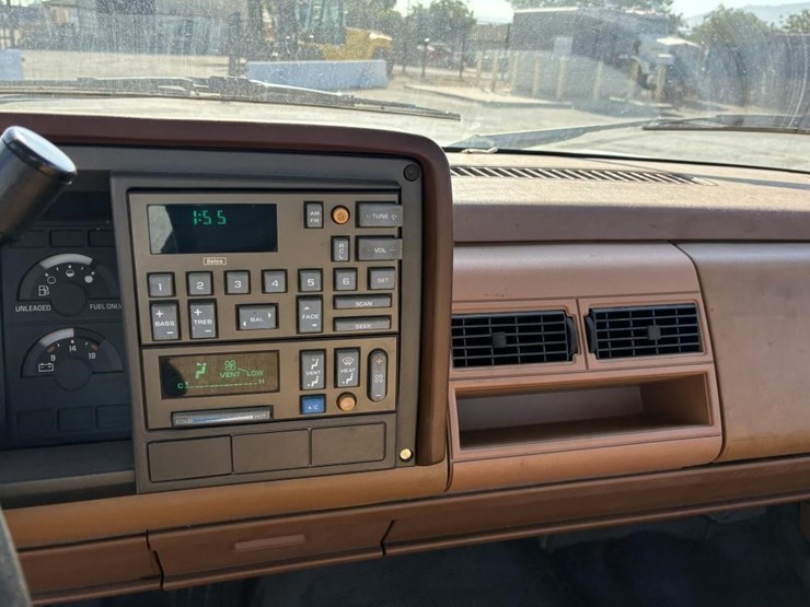 1990-gmc-sierra-2500-image-10