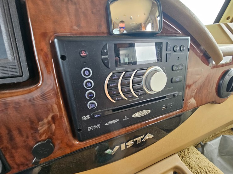 #21543-•-2014-ford-f53-motorhome-image-39