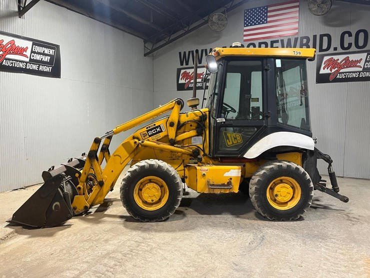 jcb-2cx-image-3
