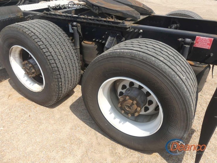 2016-volvo-vnl-truck-tractor,-s/n-4v4nc9eh3gn936454:-t/a,-sleeper,-volvo-d13-425hp-eng.,-ishift-auto,-12.5k-front,-38k-rears,-445/50r22.5-single-rears,-295/75r22.5-fronts,-925k-mi.-image-4