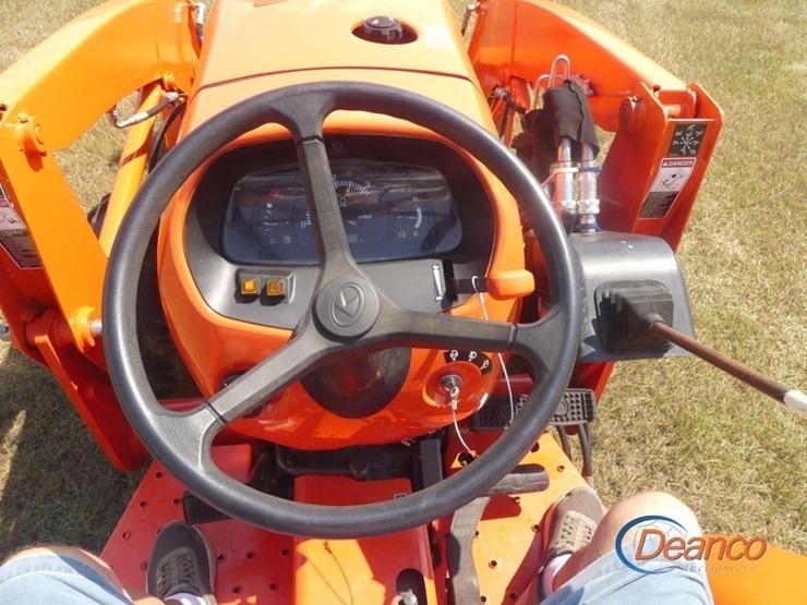 2015-kubota-l3901hst-image-15