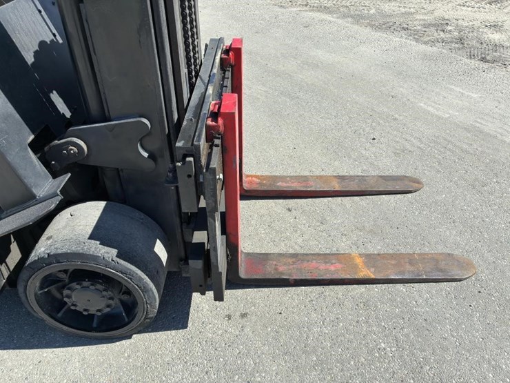 1999-yale-glc100mgngae09-forklift-image-6