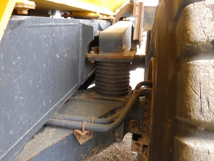 2016-komatsu-hm400-5-image-45