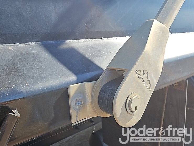2023-kenworth-t880-image-34