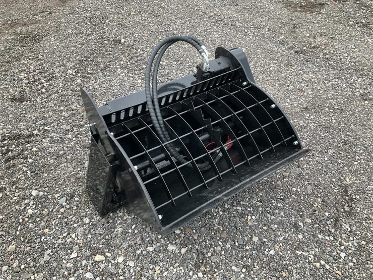 #1564-•-unused-mini-skid-steer-mixing-bucket-image-1