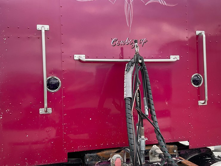 1989-peterbilt-379-image-10