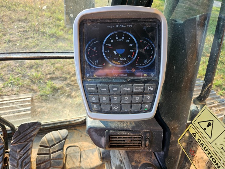 #21999-•-2020-hyundai-hx220lc-excavator-image-31