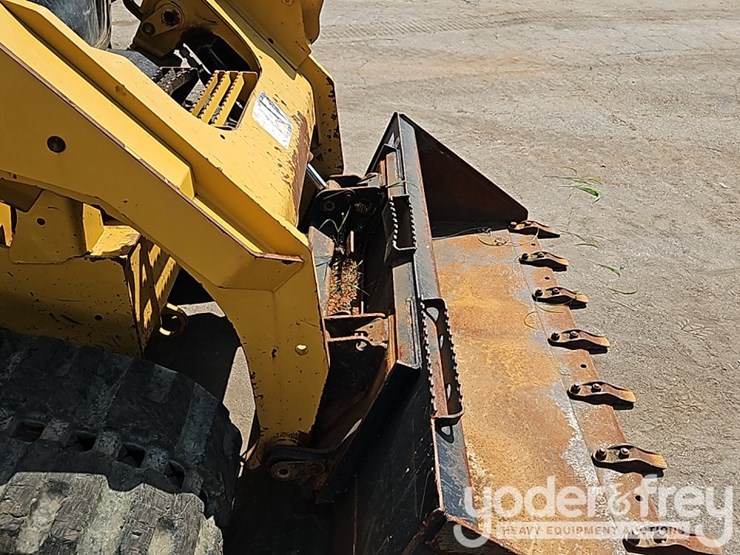 2019-caterpillar-299d2-xhp-image-13