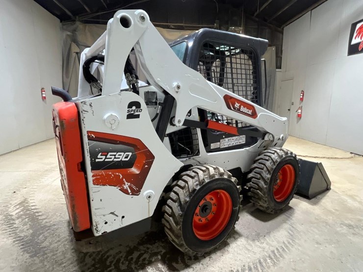2022-bobcat-s590-image-5