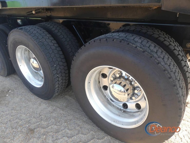 2024-kenworth-t880-image-4