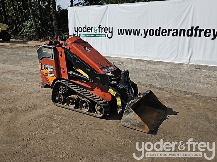 2017-ditch-witch-sk650-image-7