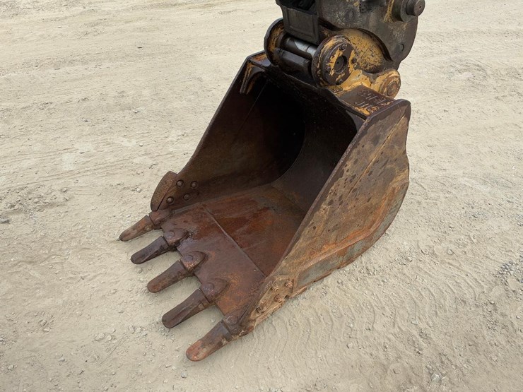 2004-caterpillar-311c-image-12