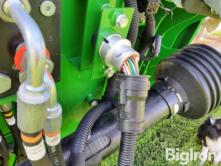 2023-john-deere-c12f-image-15