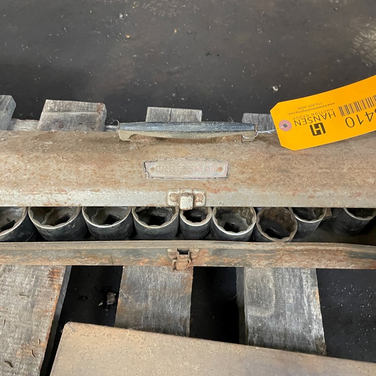 #8410 • Set of Sockets in Hard Case