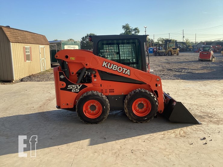 2018-kubota-ssv65-image-5