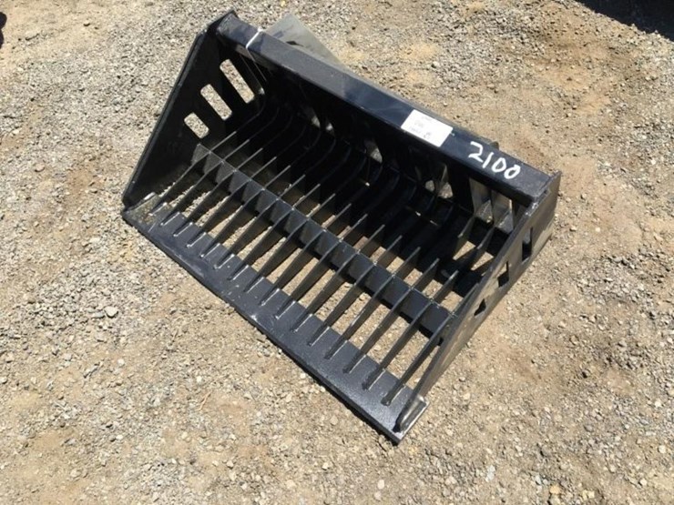 unused-iranch-irlrb-37in-rock-bucket,-image-1