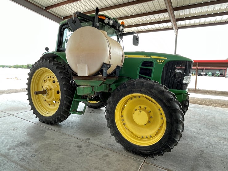 john-deere-7230-premium-image-79