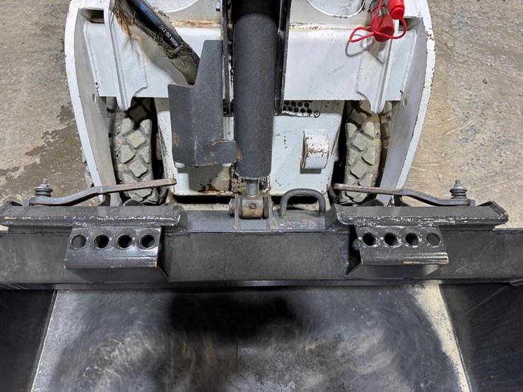 2013-bobcat-mt52-image-10