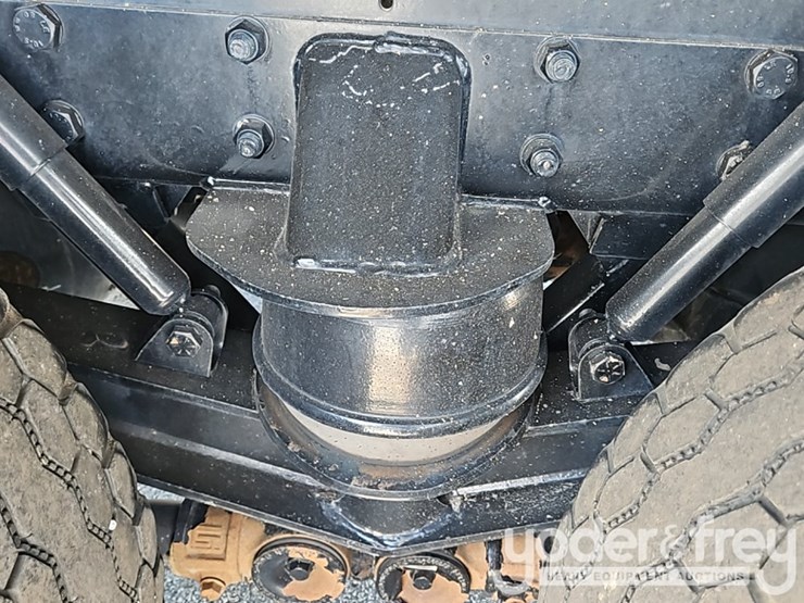 2023-kenworth-t880-image-27