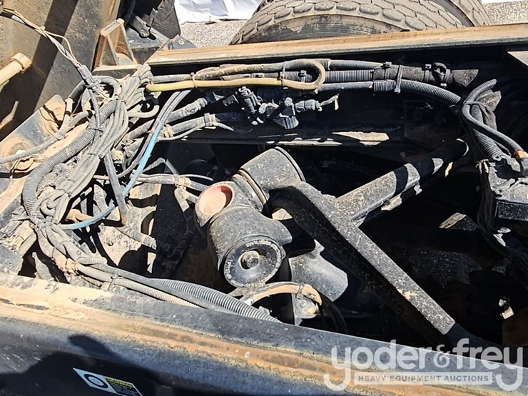 2023-kenworth-t880-image-52