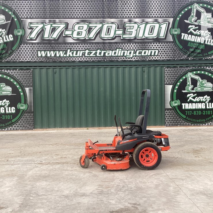 2018 KUBOTA Z122E