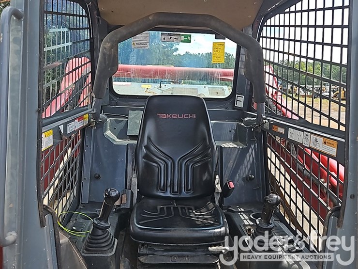 2020-takeuchi-tl10v2-image-23