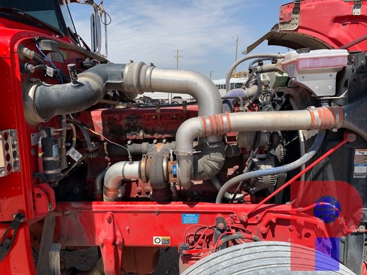 2020-peterbilt-389-image-10