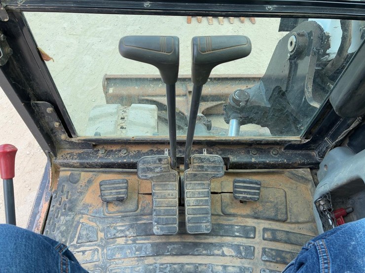 2017-bobcat-e85-image-30