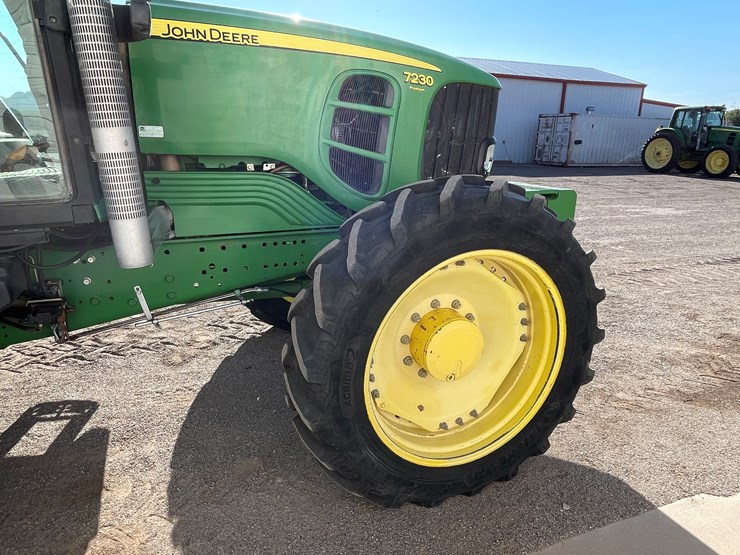 john-deere-7230-premium-image-87