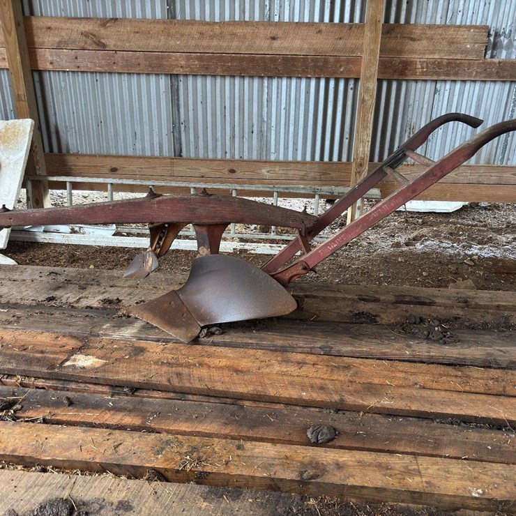 Oliver Chilled Plow Works 15” Walking Plow
