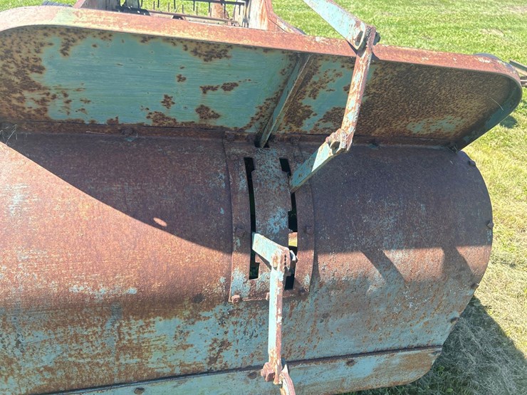 antique-manure-spreader-image-9