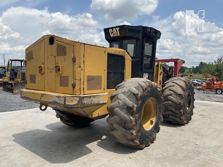 2015-caterpillar-573c-image-4