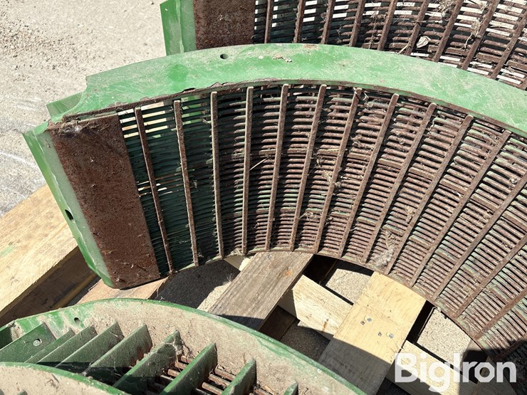 john-deere-9570-combine-concaves-image-16