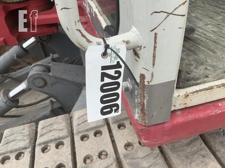 2016-takeuchi-tb1140-image-25