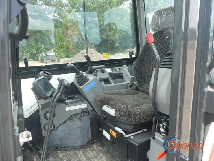 2023-bobcat-e88-image-9