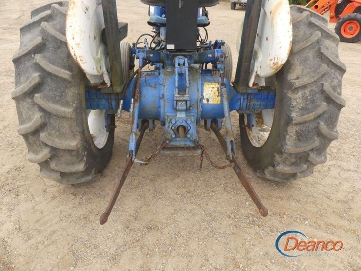 ford-3910-image-3