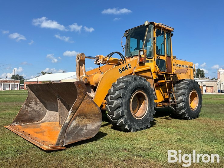 deere-544e-image-1