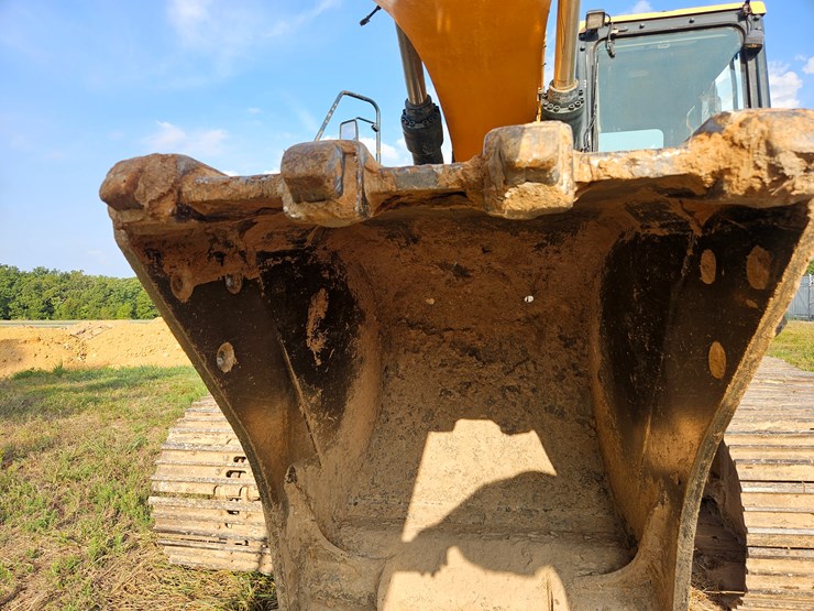 #21999-•-2020-hyundai-hx220lc-excavator-image-100