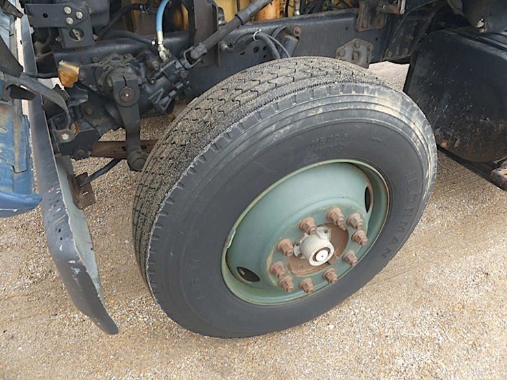 1997-ford-l9000-image-12