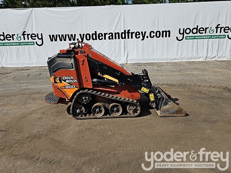 2017-ditch-witch-sk650-image-6