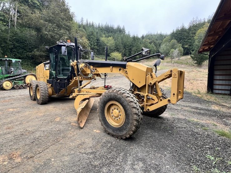 2013-caterpillar-140m2-image-7