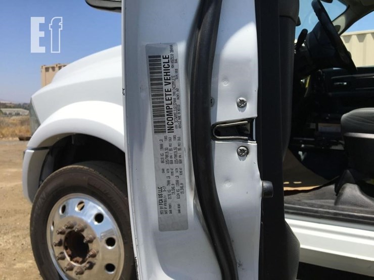 2018-ram-5500-slt-image-16
