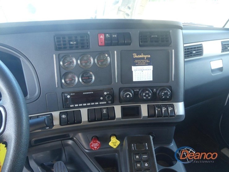 2024-kenworth-t880-image-22