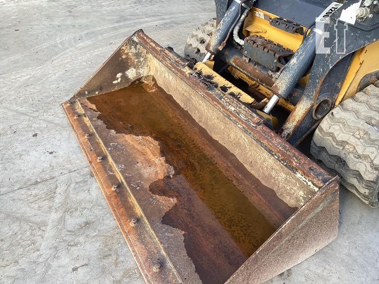 2020-deere-333g-image-9