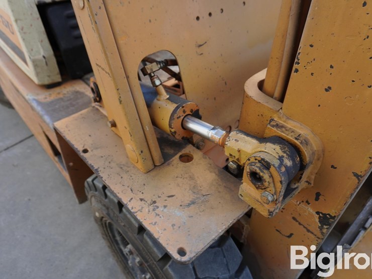 komatsu-fg20-8-image-15