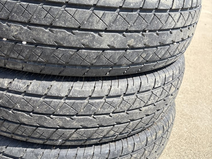 rainier-st-st235/80r16-trailer-tires-image-17