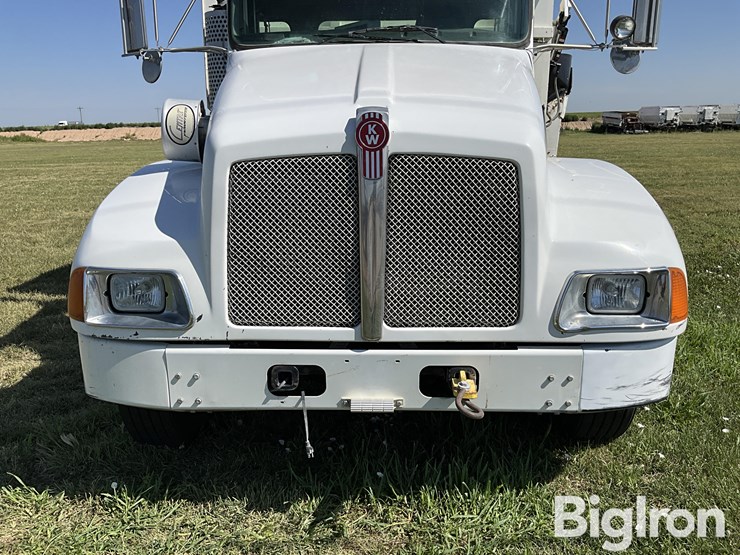 2006-kenworth-t300-image-9