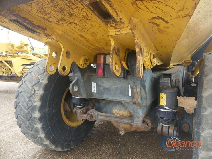 2006-komatsu-hm300-1-image-12