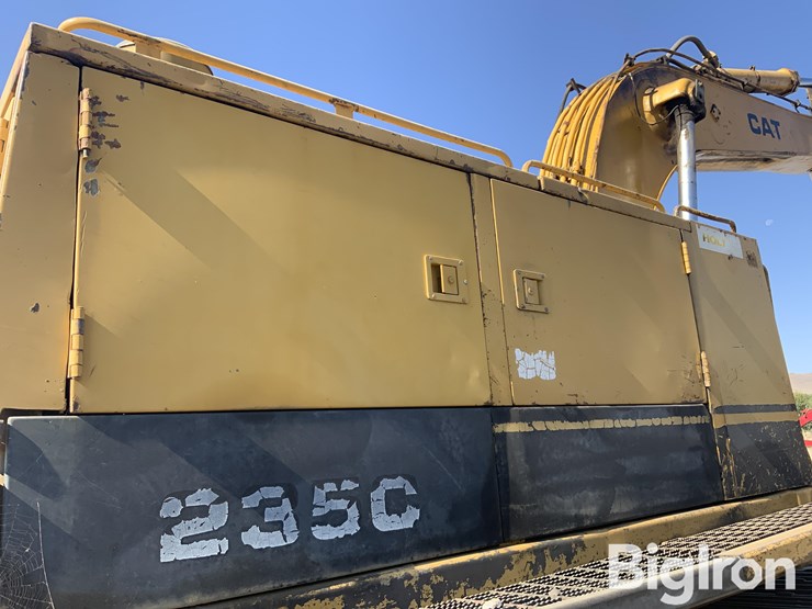 caterpillar-235c-image-18